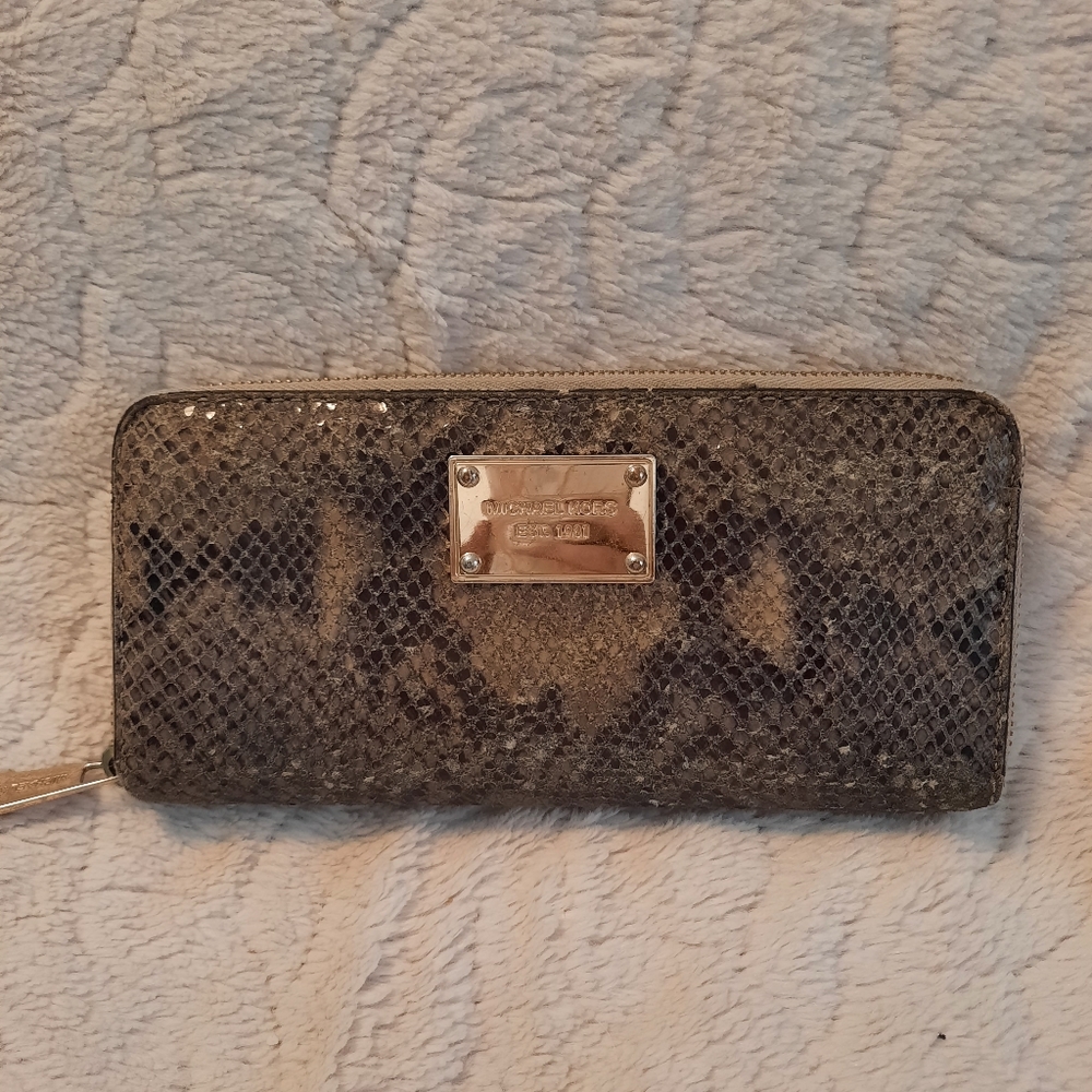 Michael Kors wallet